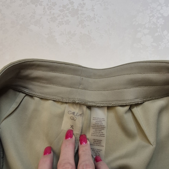 Calia Women's Ground Fennel Sage Green Scuba Cargo Shorts XL - Picture 6 of 6